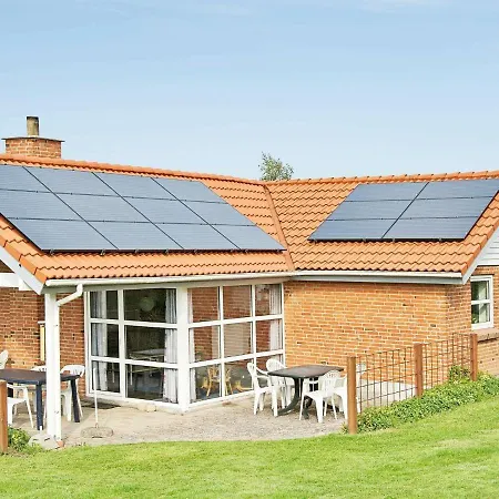 Three-bedroom Holiday In Haderslev 3 *