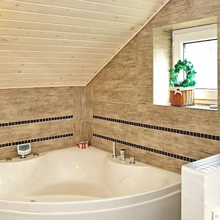 Three-bedroom Holiday In Haderslev 3
