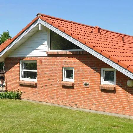 Three-bedroom Holiday In Haderslev 3 *